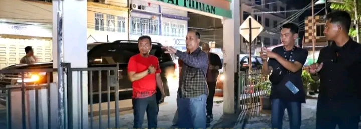 Demi Kenyamanan dan Keamanan, Pj. Bupati Herman Turun Langsung Cek Kondisi Lampu Jalan di Malam Hari