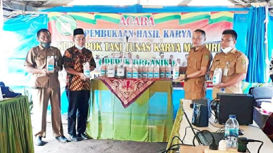 Dibina Disbun Inhil, Kelompok Tani Tunas Karya Launching Pupuk Organik