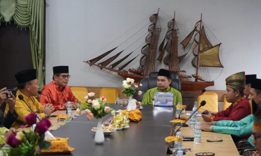 Guna Tingkatkan Sinergitas, Pj. Bupati Inhil Adakan Pertemuan Bersama Para Camat