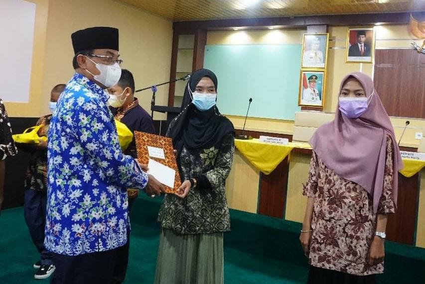 Penyerahan Hadiah Lomba Foto, HM Wardan: Kelapa adalah Pohon Kehidupan Bagi Masyarakat Kab. Inhil