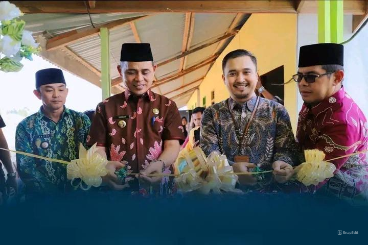 Pj Bupati Herman Resmikan Ruang Kelas Baru MI Nurul Huda Pulau Palas